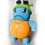 Proud Turtle Figurine – Stylish Look with Crochet Hat & Sunglasses